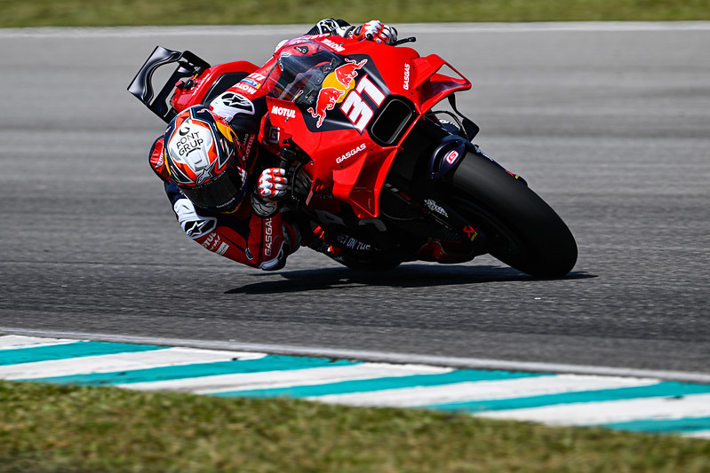 Pedro Acosta on the GASGAS Tech3 RC16 at the Sepang Shakedown test