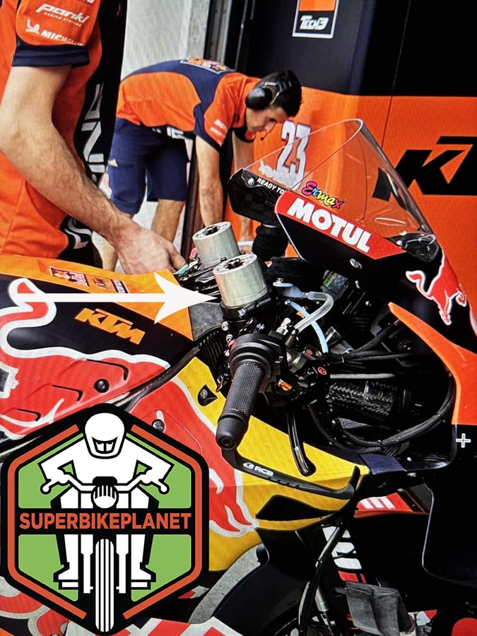 KTM fork-tops